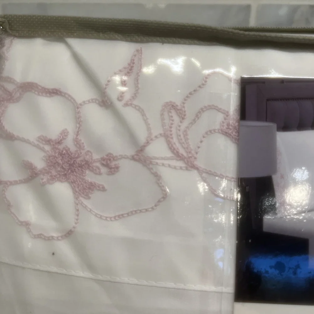 NEW-ELLE DECOR four piece sheet set 
